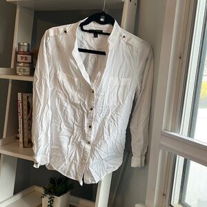 Banana Republic White Button-Up Shirt size M